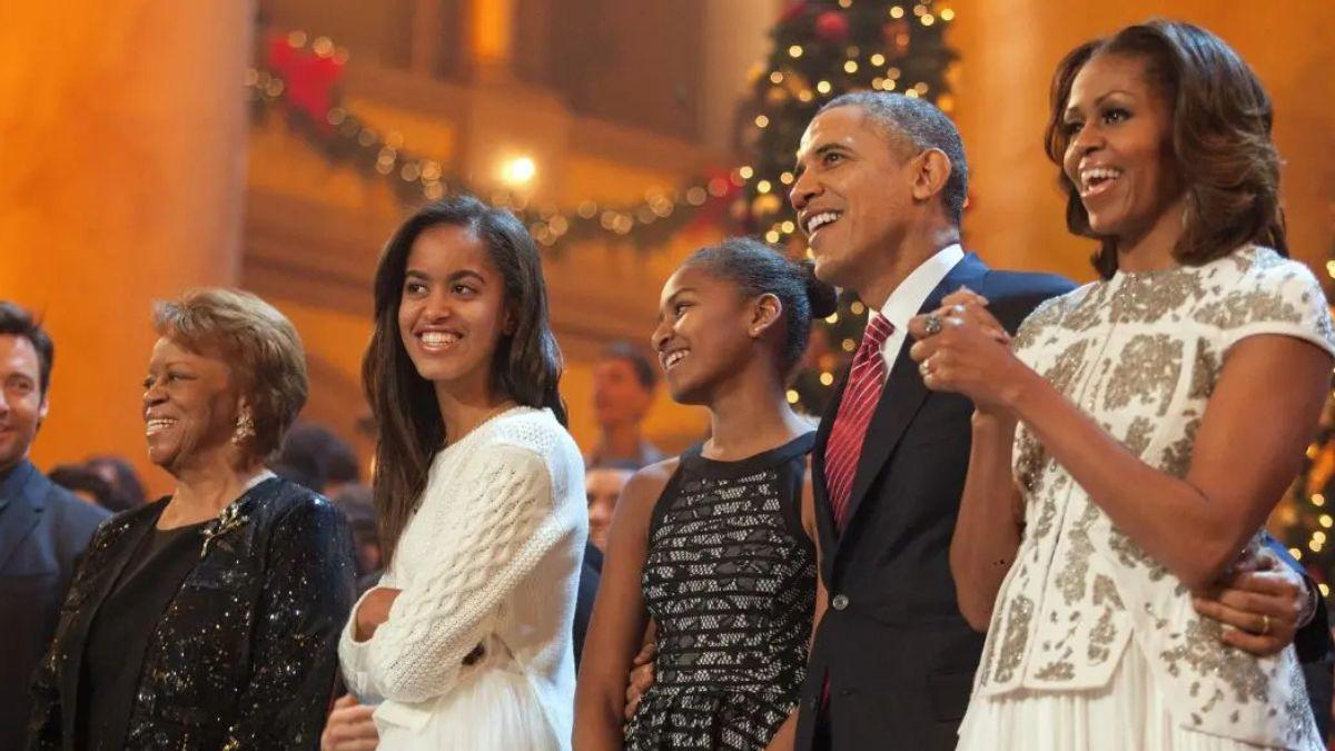 image of Obama family 