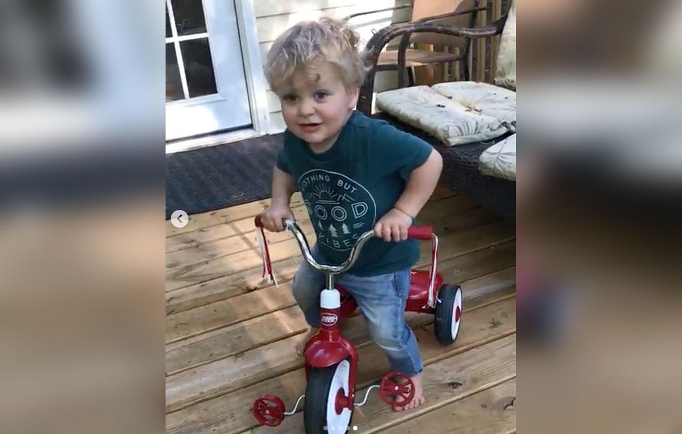 Jessa Duggar son Henry bike