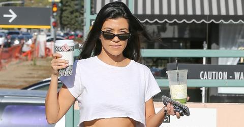 Kourtney kardashian abs