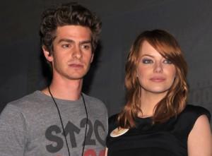 2011__08__Andrew Garfield Emma Stone Aug26newsbt 300×221.jpg