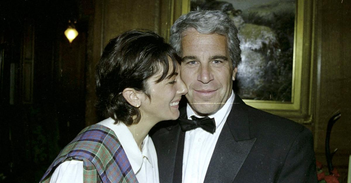 ghislaine maxwell deal feds spill jeffrey epsteins secrets lawyer