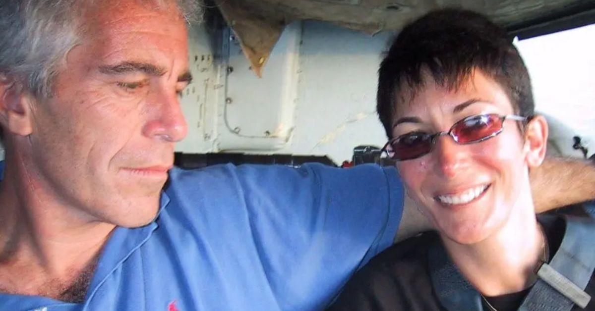 image of Jeffrey Epstein's text was sent just hours before he was found hanged in his jail cell.