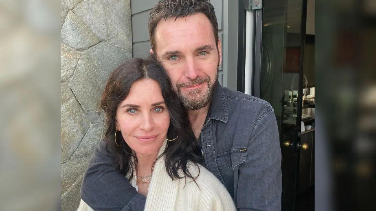 image of Courteney Cox and Johnny McDaid