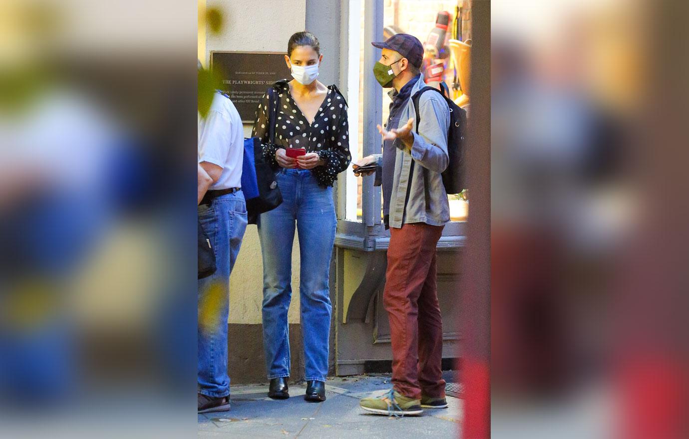 katie holmes spotted with mystery man in nyc before heading to the theatre