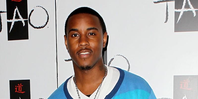 Jeremih Wearing a Blue Outfit