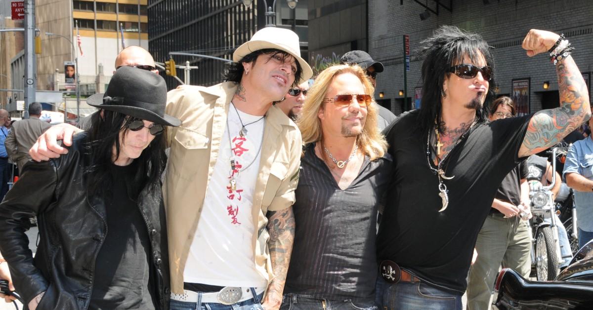 NIKKI SIXX Says MÖTLEY CRÜE's 'Live Wire' Is About Domestic Violence 