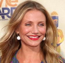 2009__12__camerondiaz 225×218.jpg
