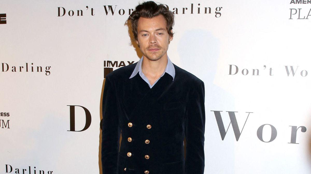 Image of Fans shared concerns about Harry Styles' health on social media.
