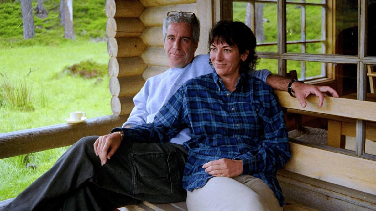 image of Ghislaine Maxwell had 'connections,' according to an author. 