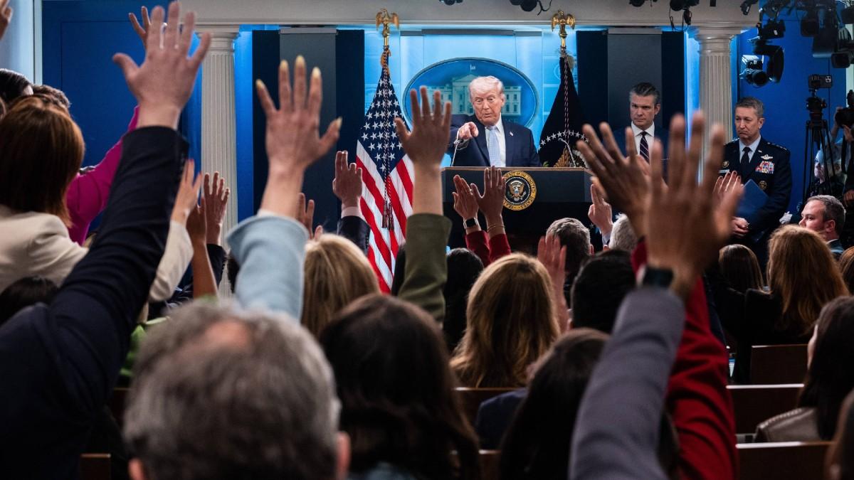 image of Donald Trump has been making bold threats to Iran.