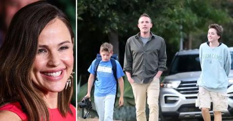 Photo of Jennifer Garner and a picture of Ben, Samuel and Fin Affleck
