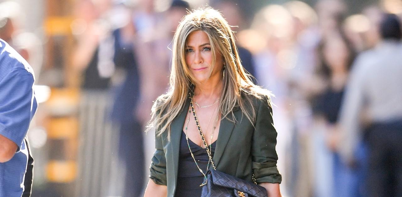 Jennifer aniston necklace on sale in murder mystery