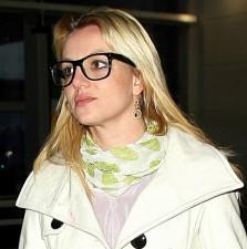 2010__01__britney_spears_jan15nea 223×225.jpg