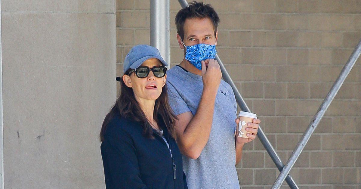 Image of Jennifer Garner is currently dating John Miller.