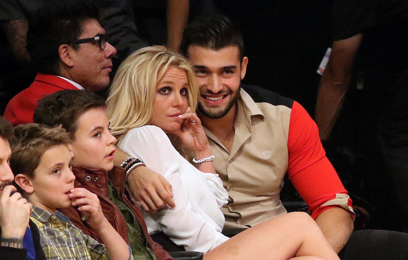 britney spears fiance sam asghari hashing out money woes