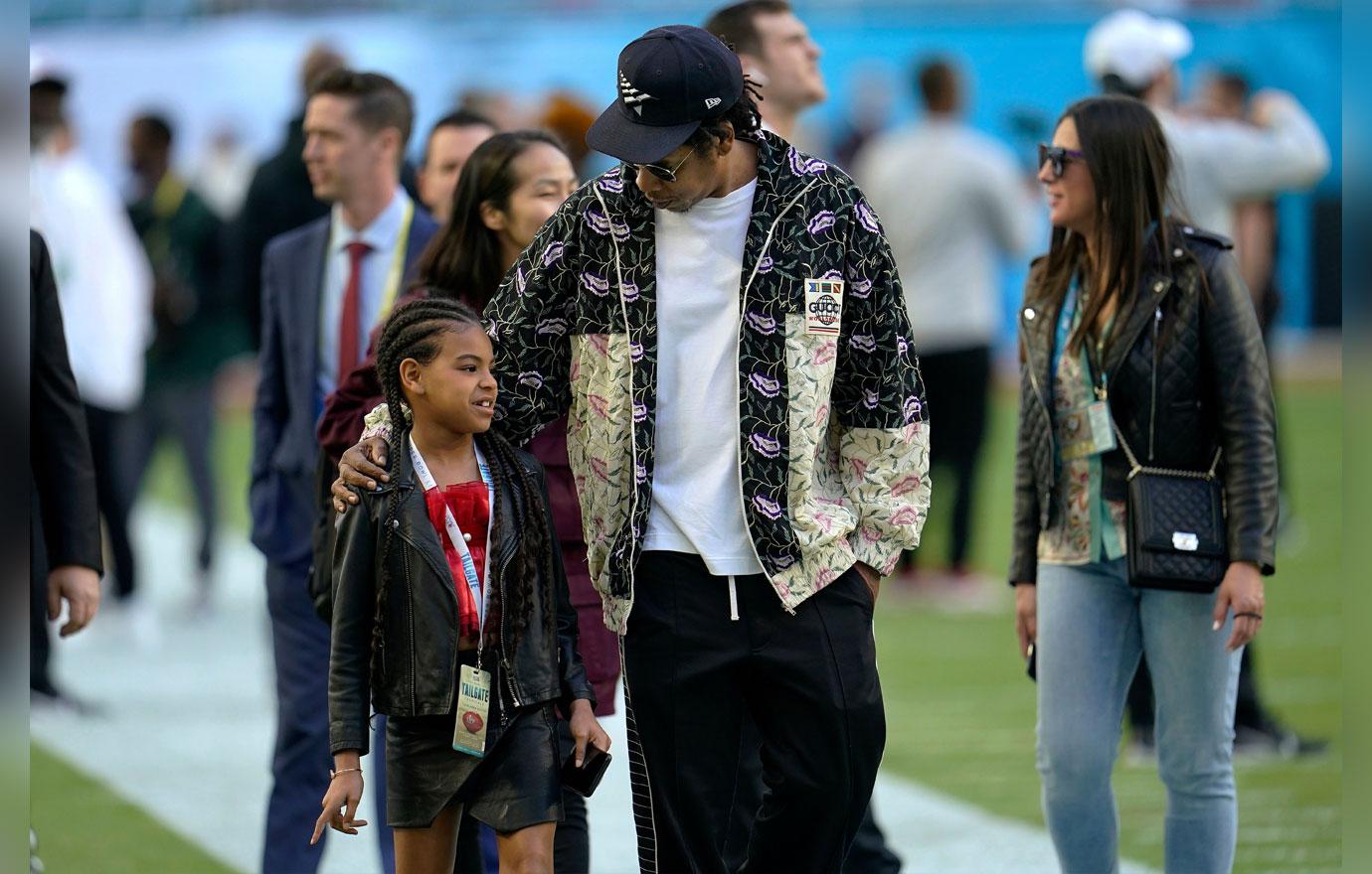 Beyonce & Jay-Z Sit During National Anthem At Super Bowl