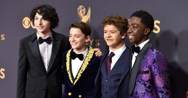 2017 emmy awards stars arrive pics long