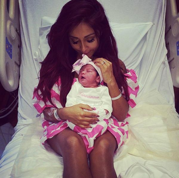 Snooki gives birth giovanna