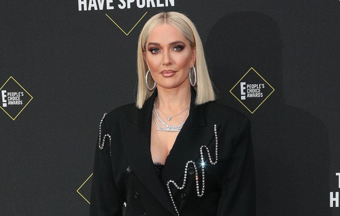 sutton stracke thinks erika jayne lied rhobh legal woes