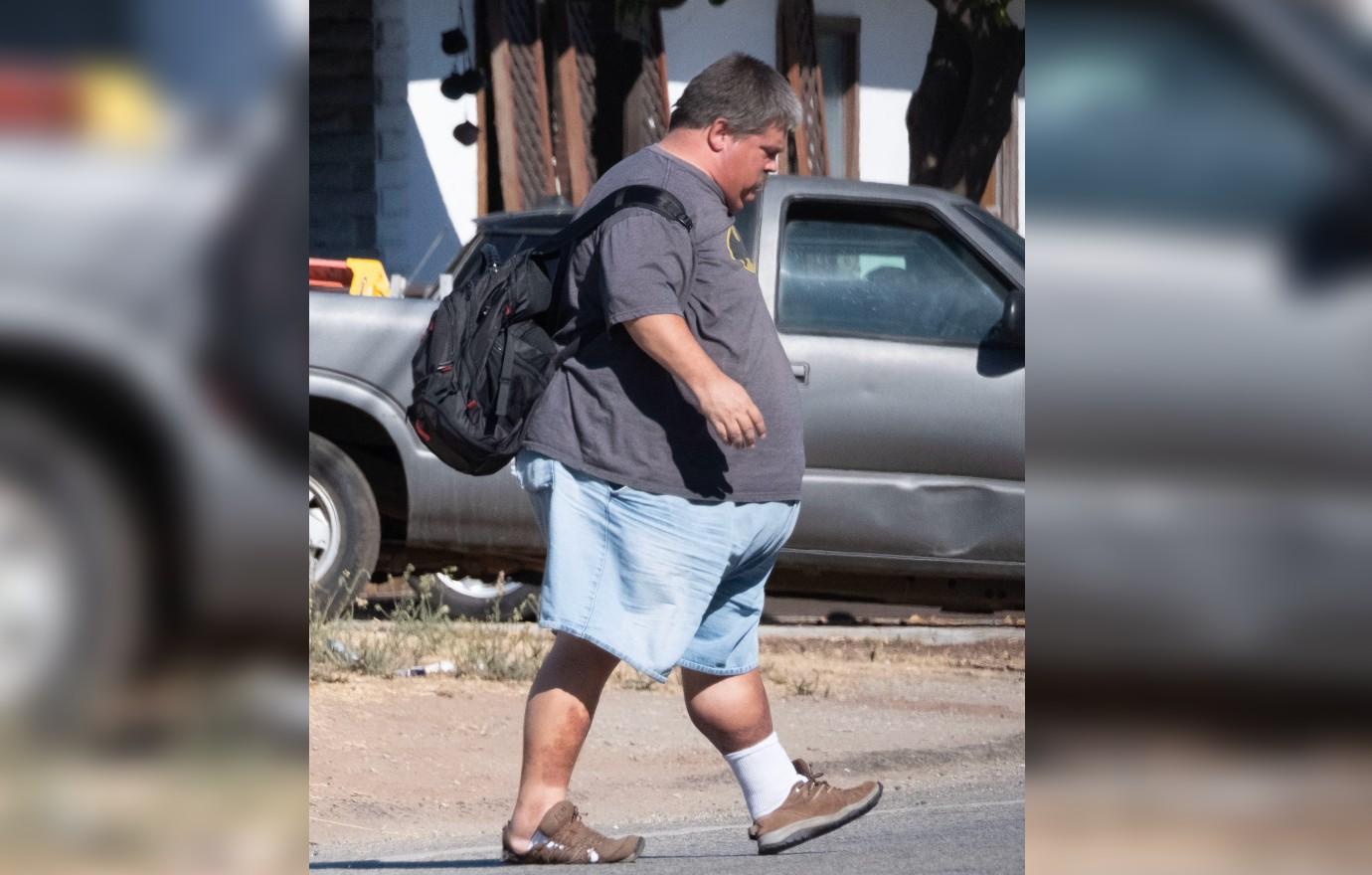 Barbra Streisand's Troubled Stepson Jess Brolin Seen Out Photos
