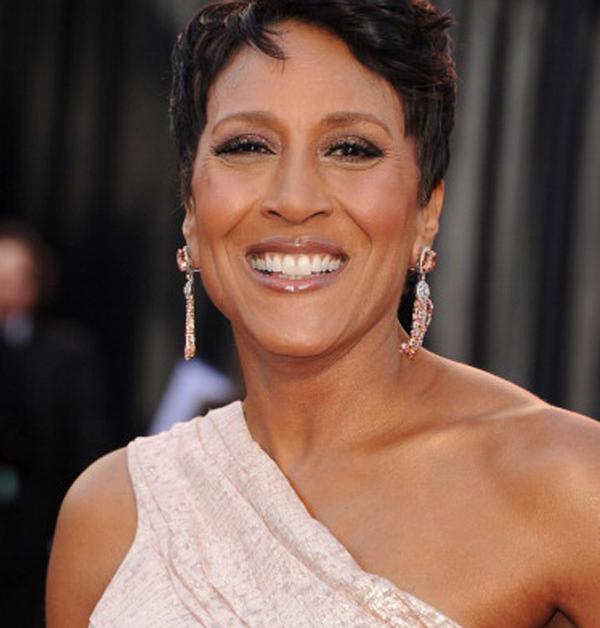 'GMA' Anchor Robin Roberts Goes Home After Bone Marrow Transplant