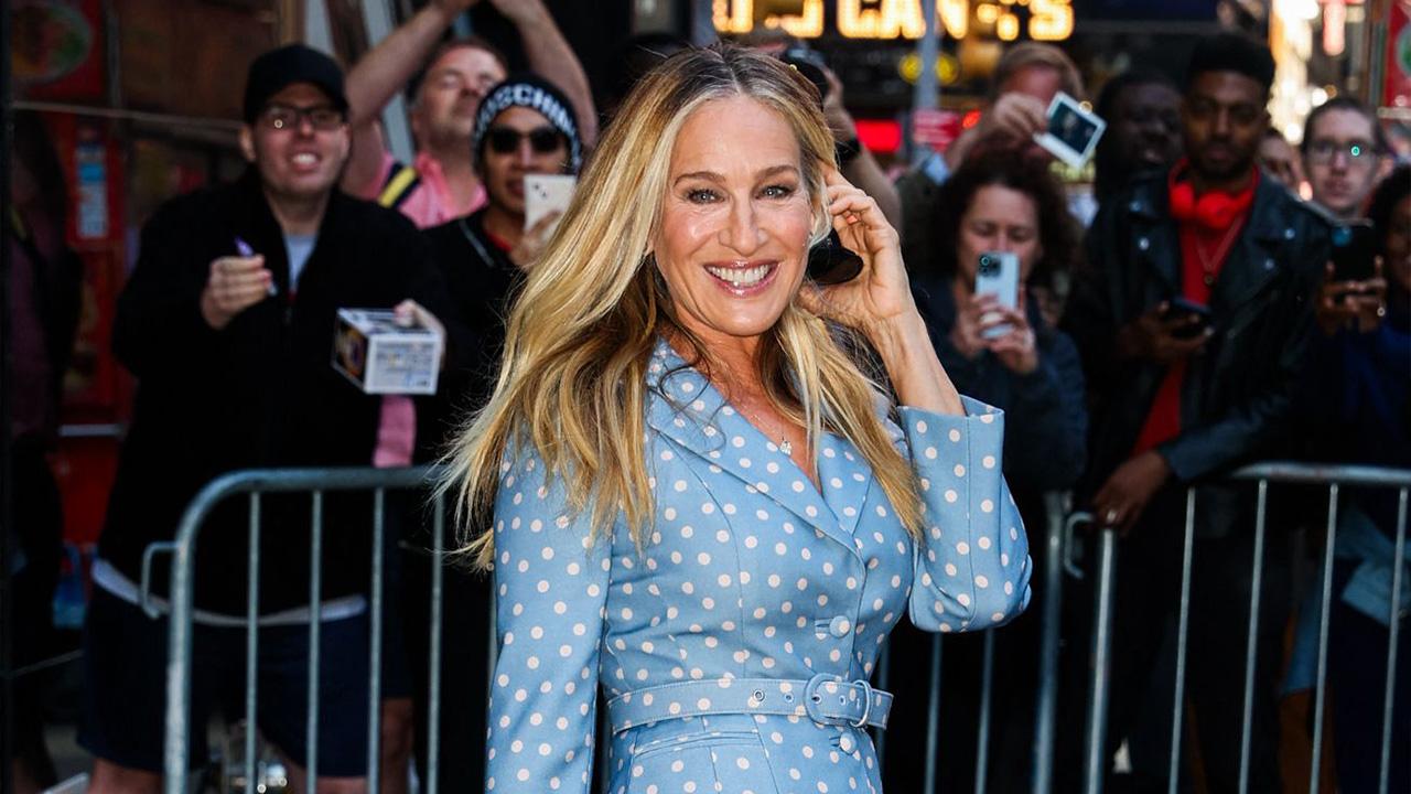 Photo of Sarah Jessica Parker admitted she's been urged in the past to 'be vocal' about politics on social media.