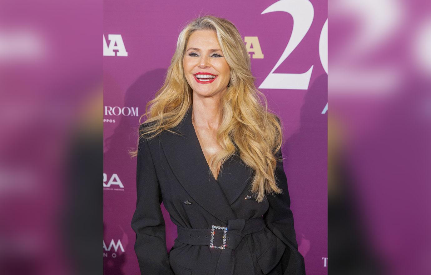 christie brinkley steamy swimsuit snaps