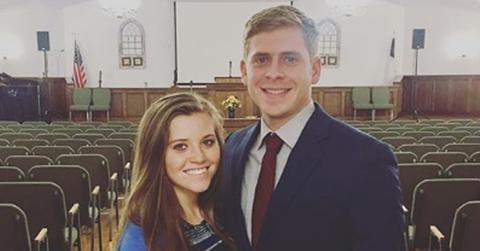 Joy anna duggar gives birth hero