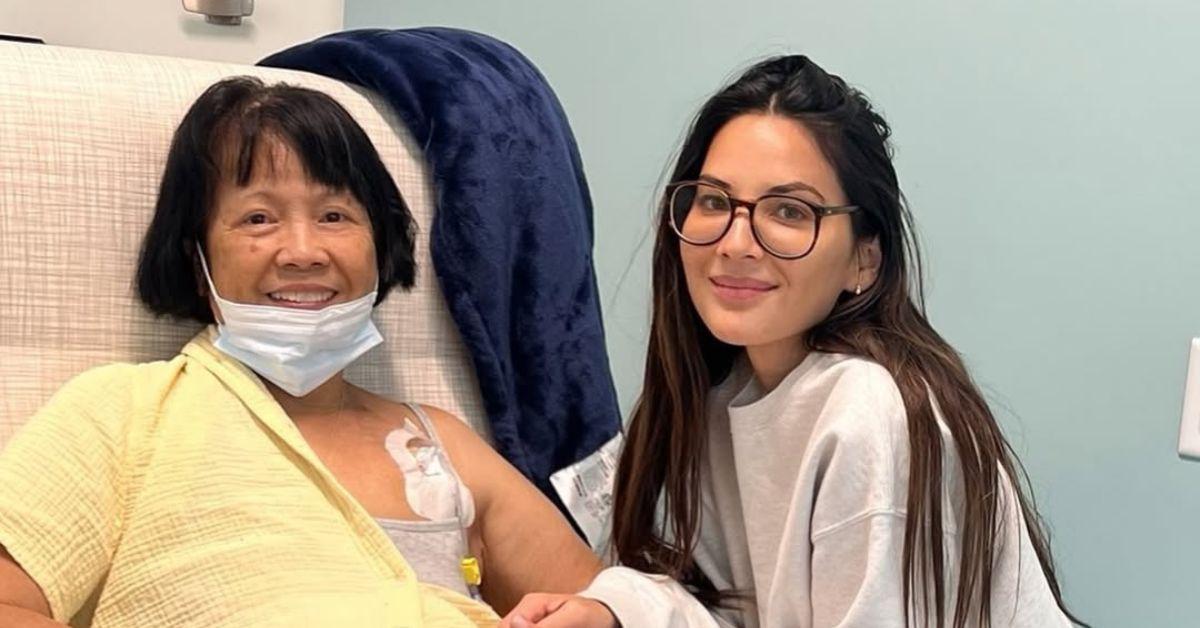 Photo of Olivia Munn and Kim Munn