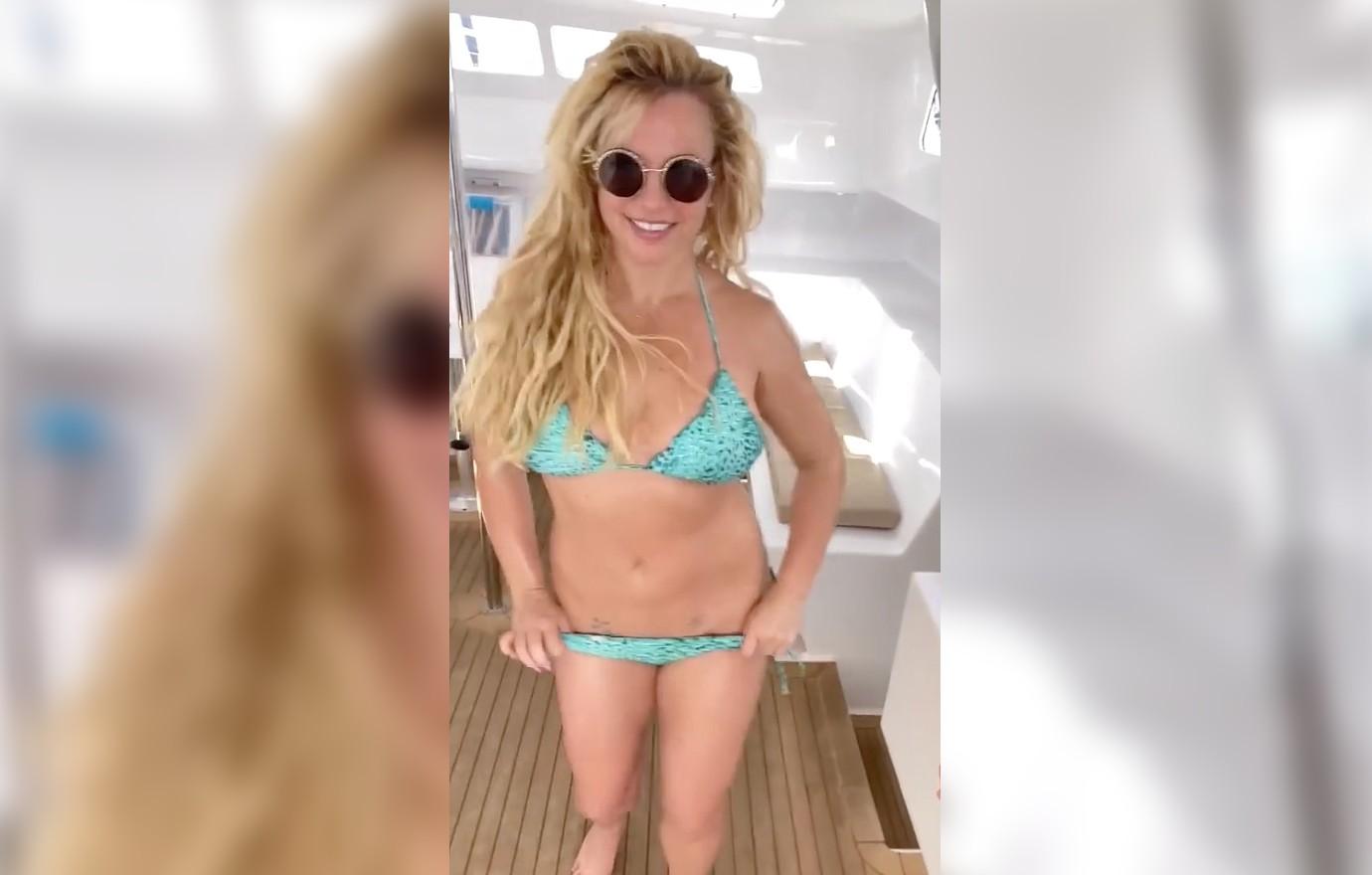 Britney Spears Vacations In Hawaii After Public Drama With Sons