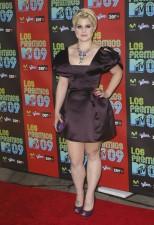 2009__10__kellyosbourne1 154×225.jpg
