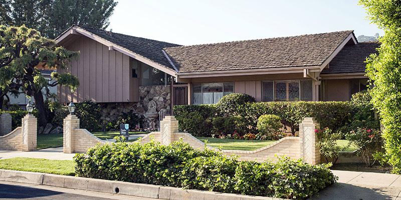 Hgtv mystery buyer brady bunch house main