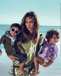 2010__10__Jennifer_Lopez_Twins_Gucci_Oct21news 202×300.jpg