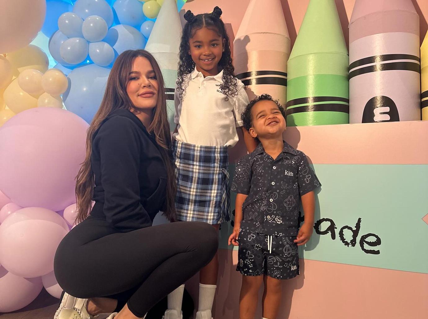 khloe kardashian daughter true first day school excessive balloons