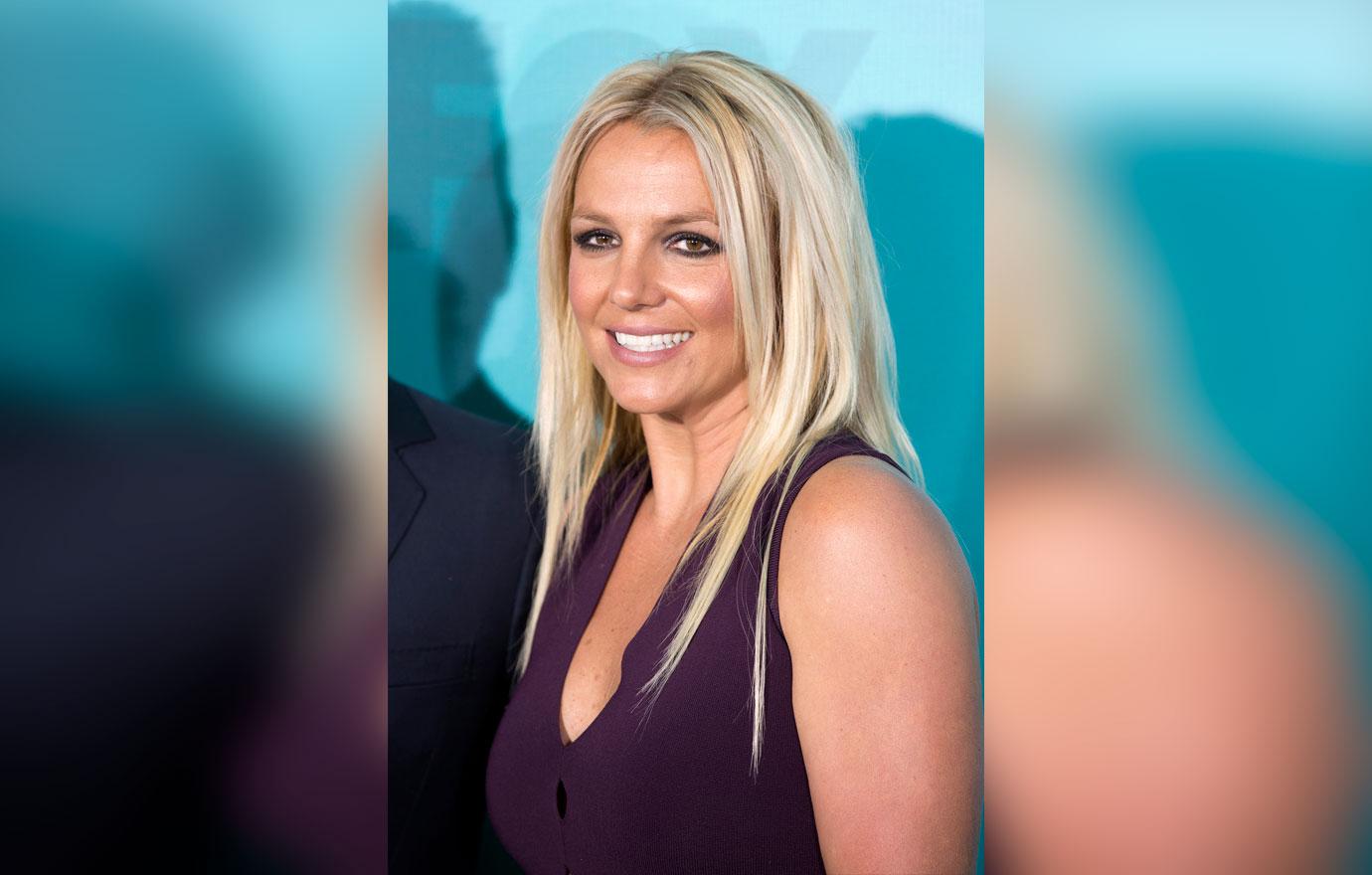 oops she did it again britney spears deletes instagram for second time this summer while grasping for happiness