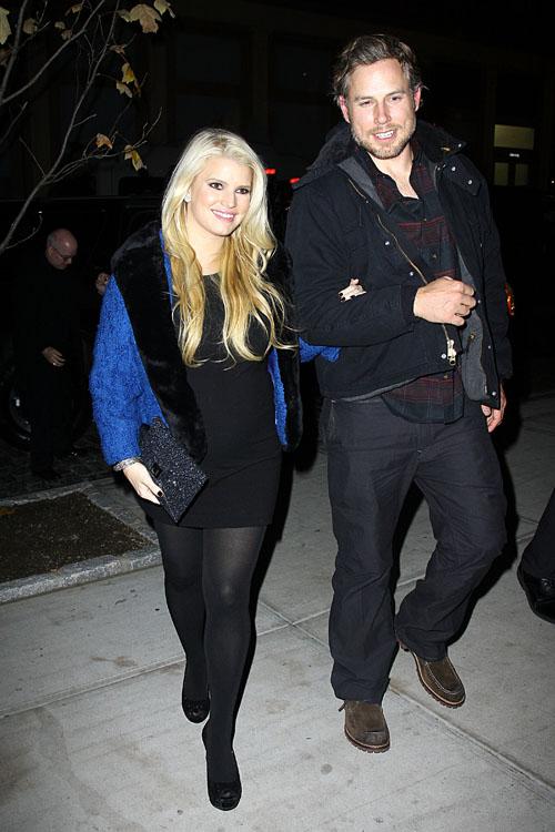 Jessica simpson dec1 2_ _1.jpg