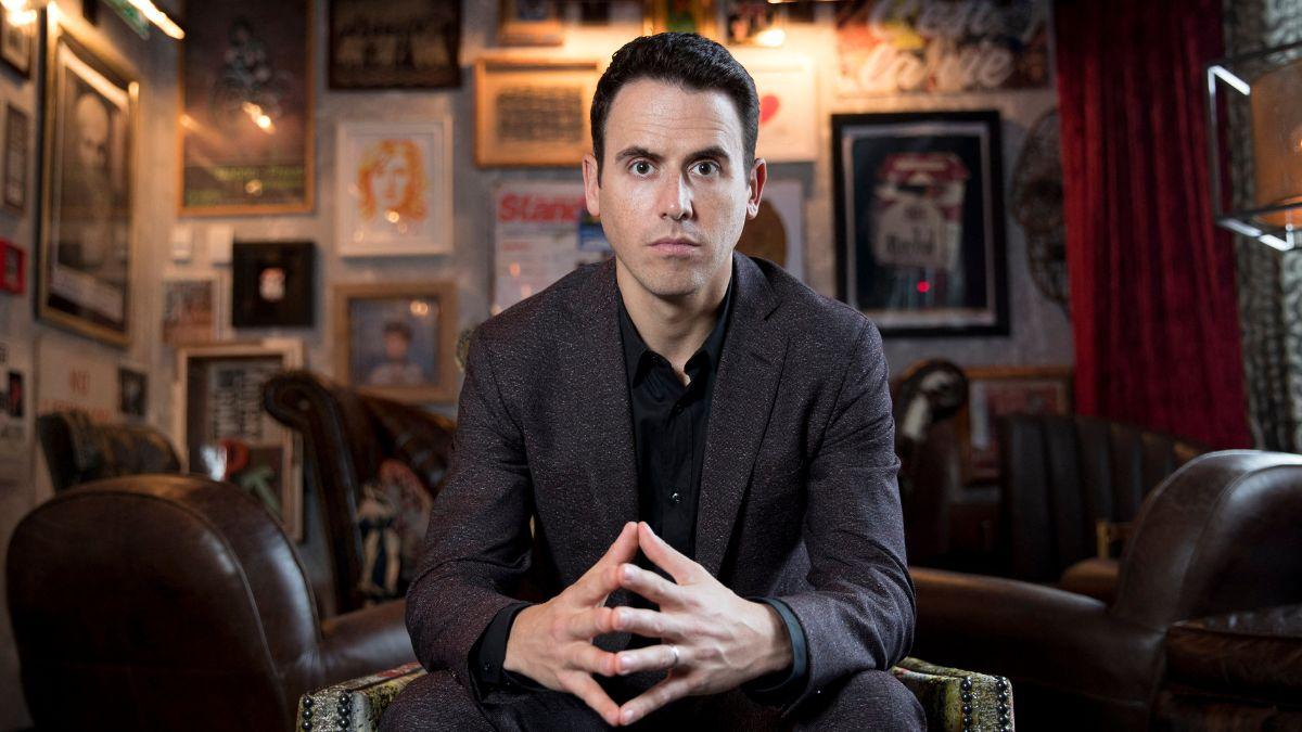 Photo of Oz Pearlman.