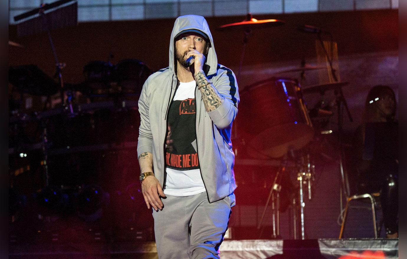 Eminem Allegedly Sides With Chris Brown’s 2009 Assault On Rihanna