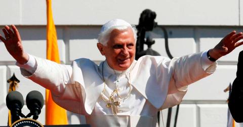 pope benedict dead