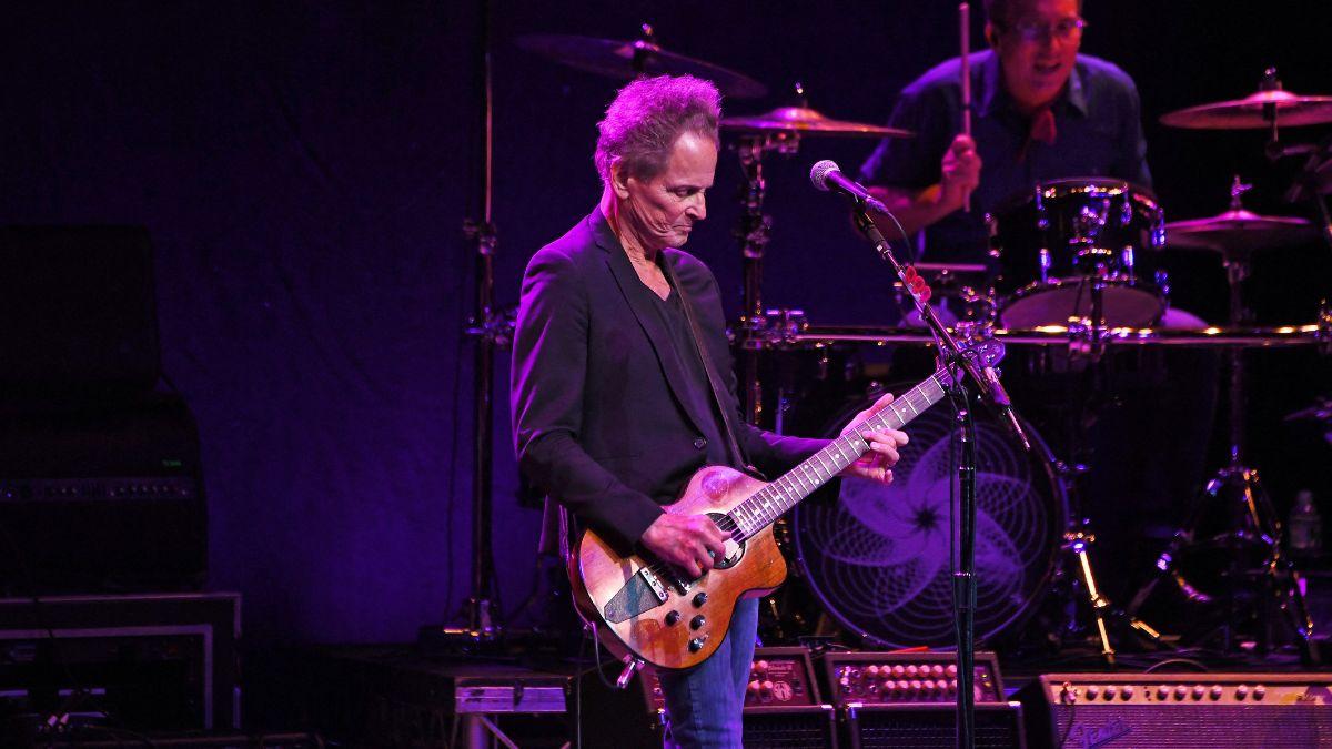 Photo of Lindsey's Buckingham alleged stalker threw an unknown substance at him on Wednesday, April 1.