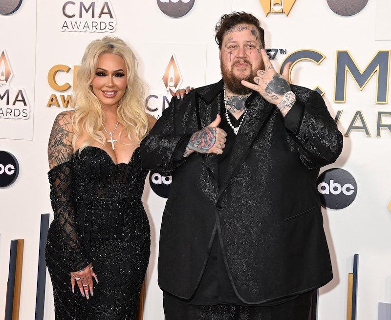 jelly roll wife bunnie xo pose cmas