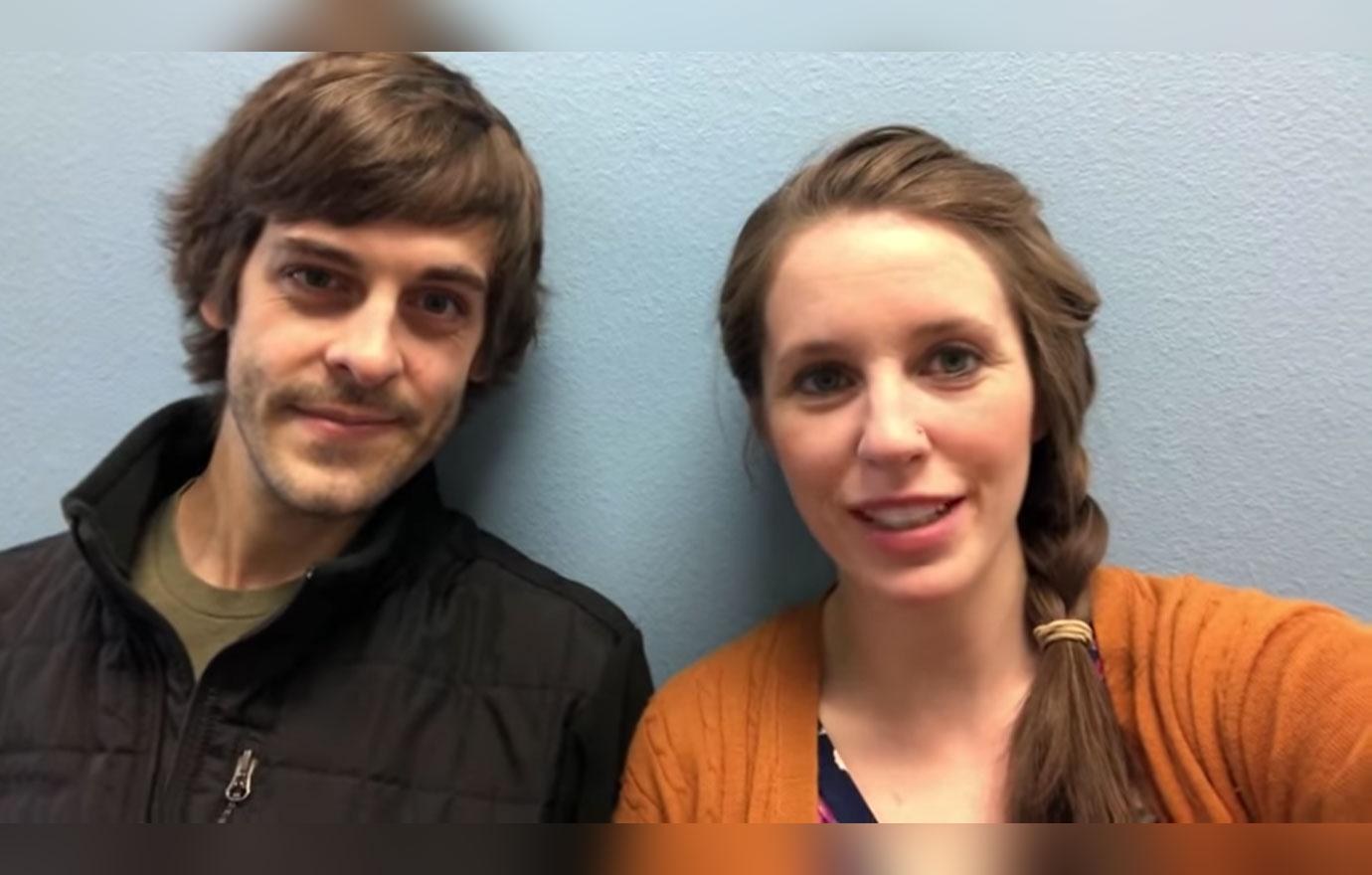 Jill Duggar Derick Dillard Son School