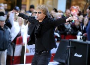 2010__11__497_Bon_Jovi_Nov12 300×217.jpg