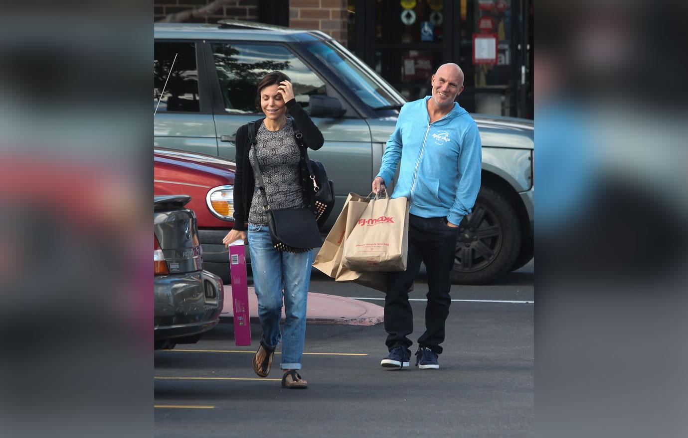 Dennis and Bethenny Frankel grocery shopping