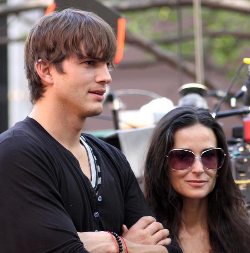 Ashton Kutcher and Demi Moore visit the set of &#8216;The Beautiful Life&#8217;