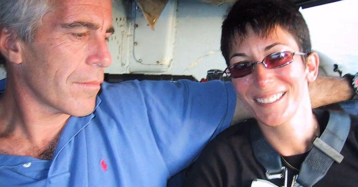 Photo of Ghislaine Maxwell is reportedly looking to have her sentence commuted by President Donald Trump.