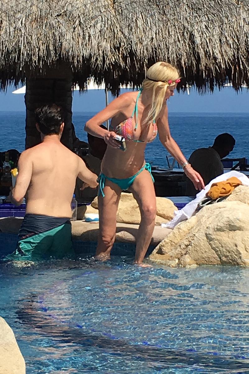 EXCLUSIVE: Tara Reid relaxes in a bikini at her hotel pool during a Mexican getaway