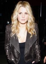 2010__02__jessica_simpson_feb26news 163×225.jpg