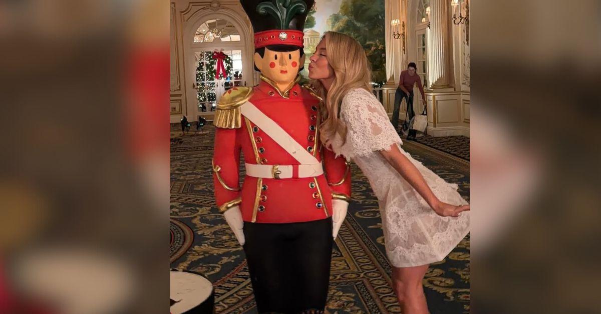 image of Sydney Sweeney stars in 'The Housemaid' alongside Amanda Seyfried. 