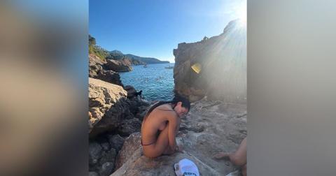 Amelia Gray Goes Topless In Steamy Beachside Photos